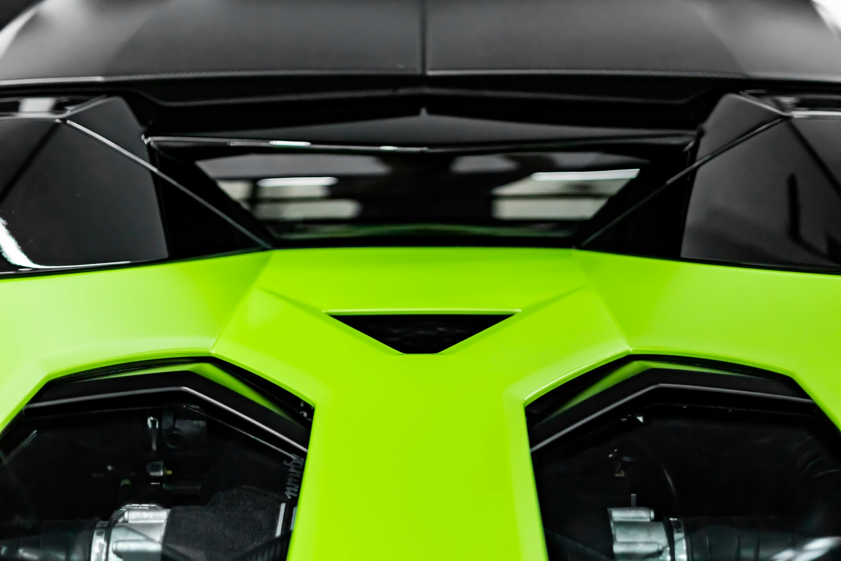 
								Lamborghini Aventador full									